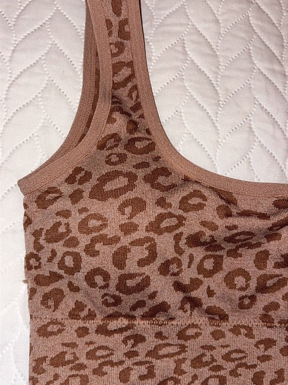 Leopard Print Seamless Active Crop & Bike Short Set - Picture 5 of 10